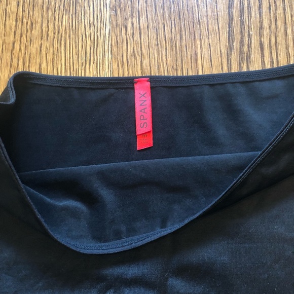 Spanx black half slip - Picture 2 of 3